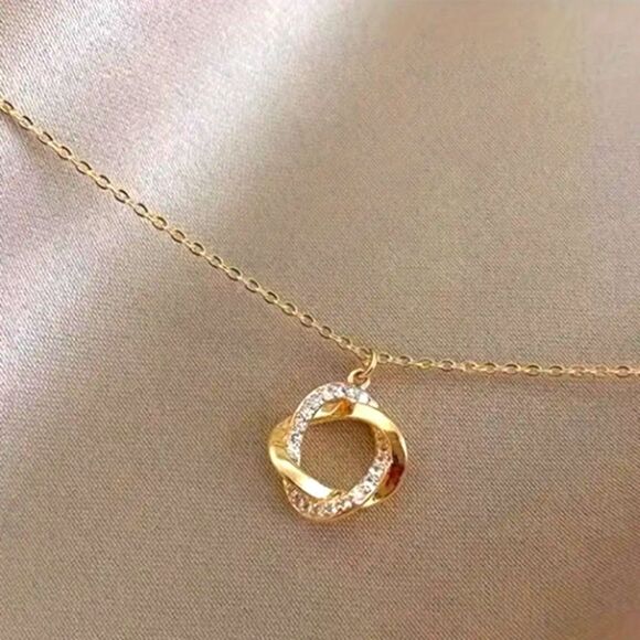 Elegant 14k golden pendant necklace 16 inches - Picture 4 of 6